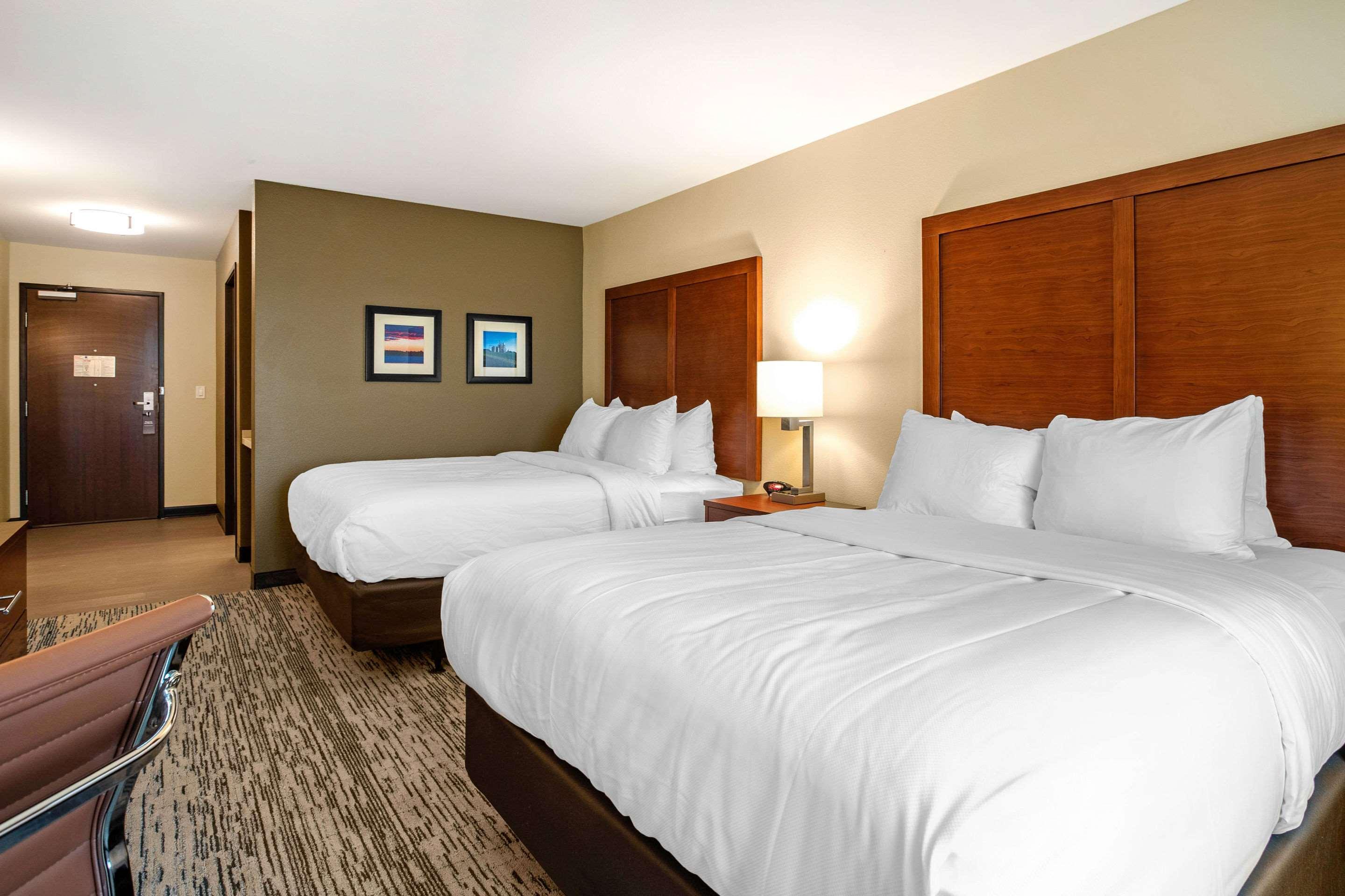 Comfort Inn & Suites Ames Near Isu Campus Kültér fotó