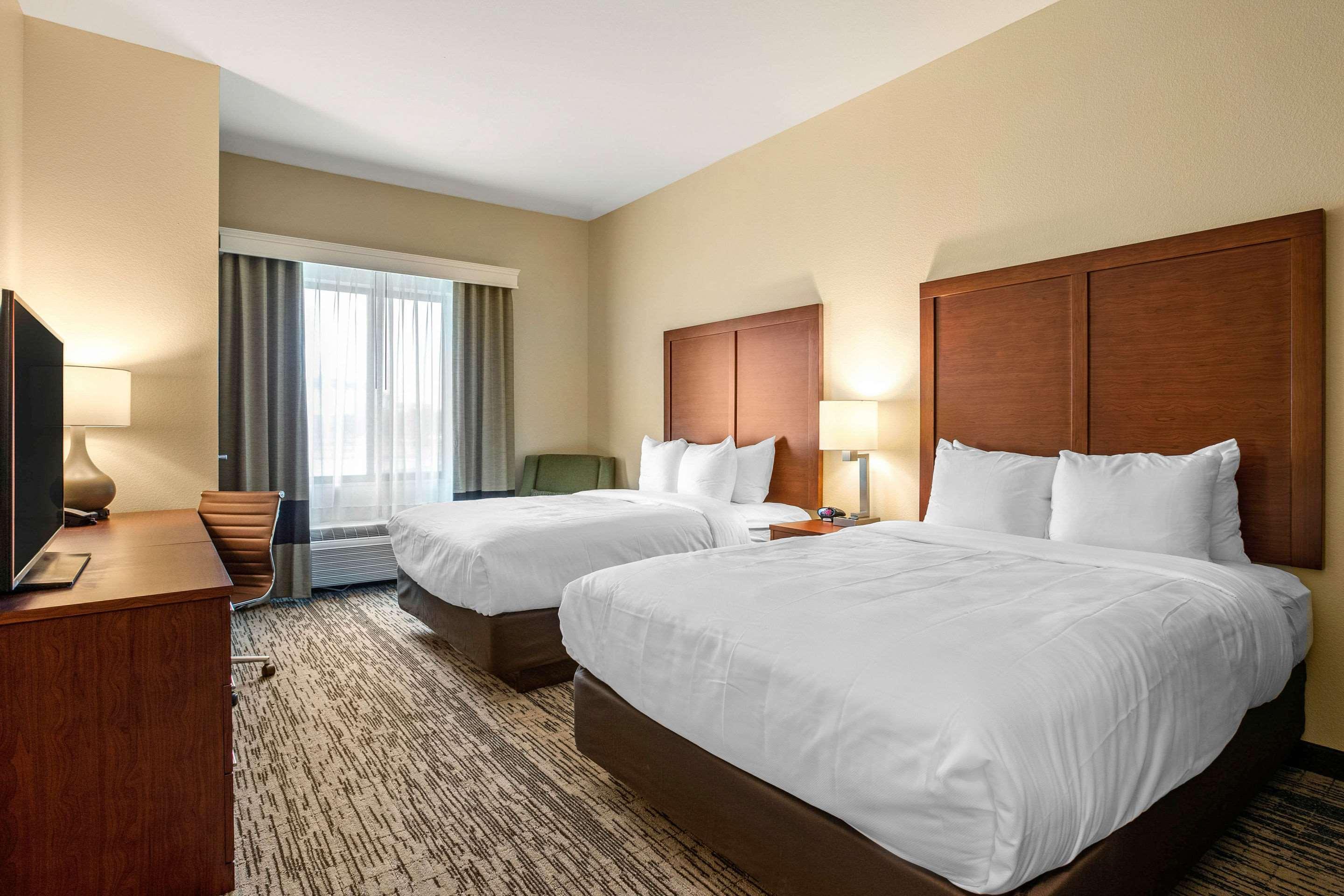 Comfort Inn & Suites Ames Near Isu Campus Kültér fotó