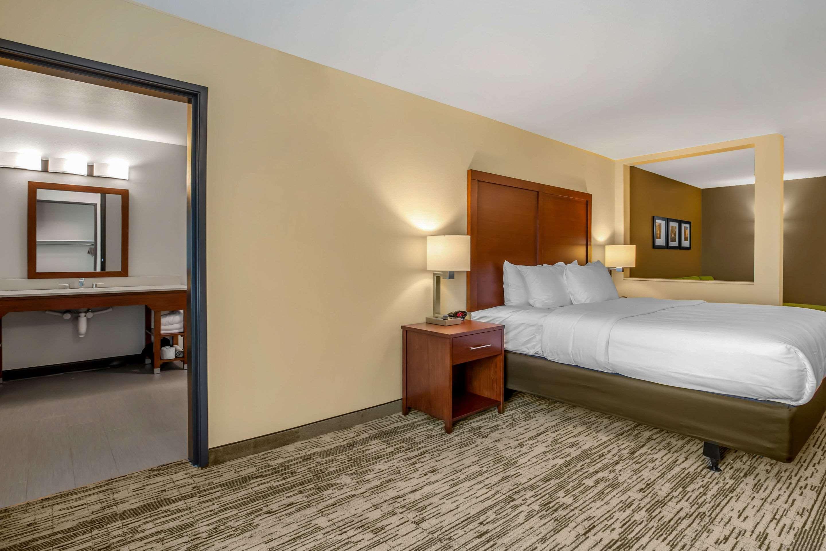 Comfort Inn & Suites Ames Near Isu Campus Kültér fotó