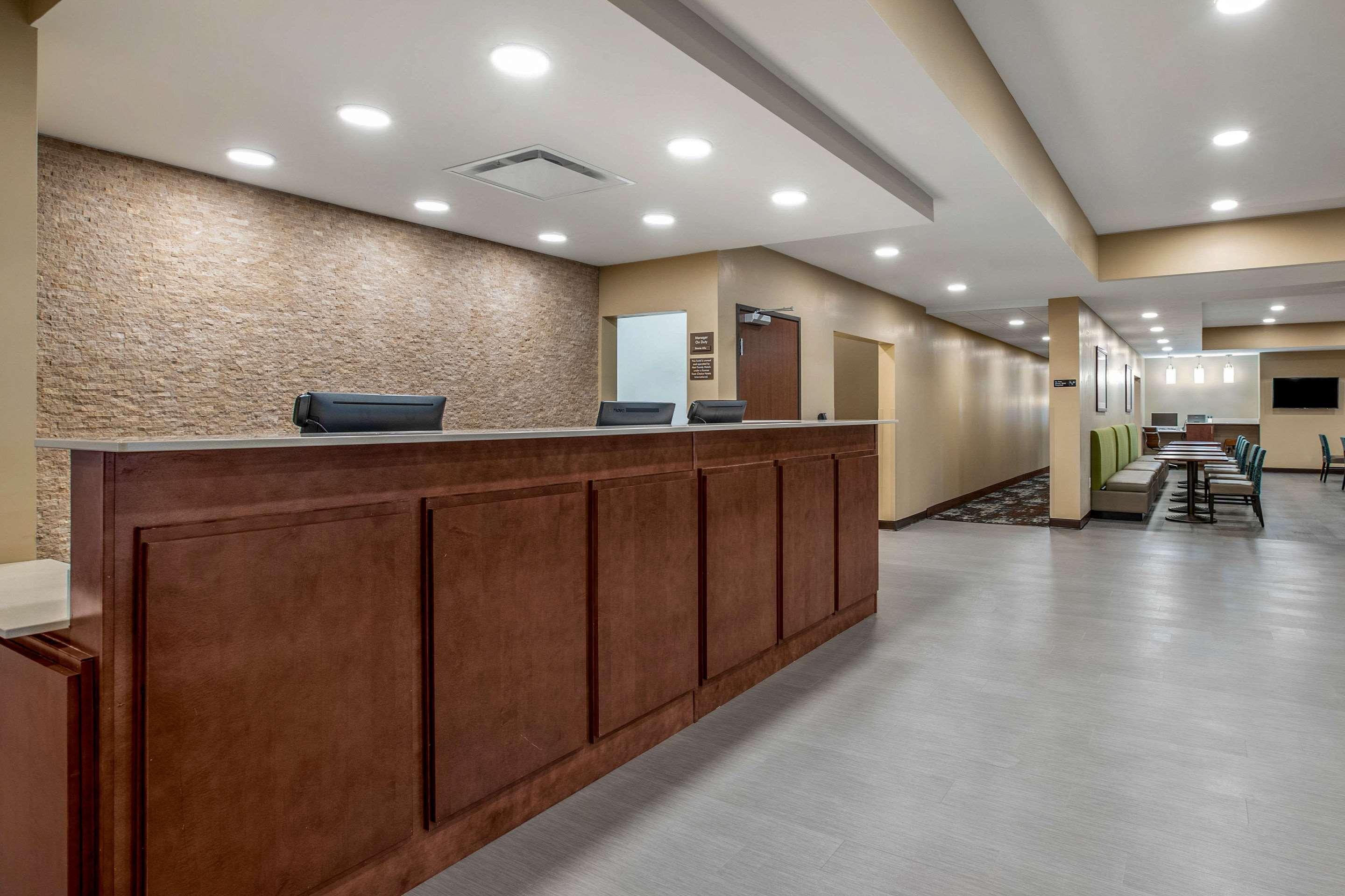 Comfort Inn & Suites Ames Near Isu Campus Kültér fotó