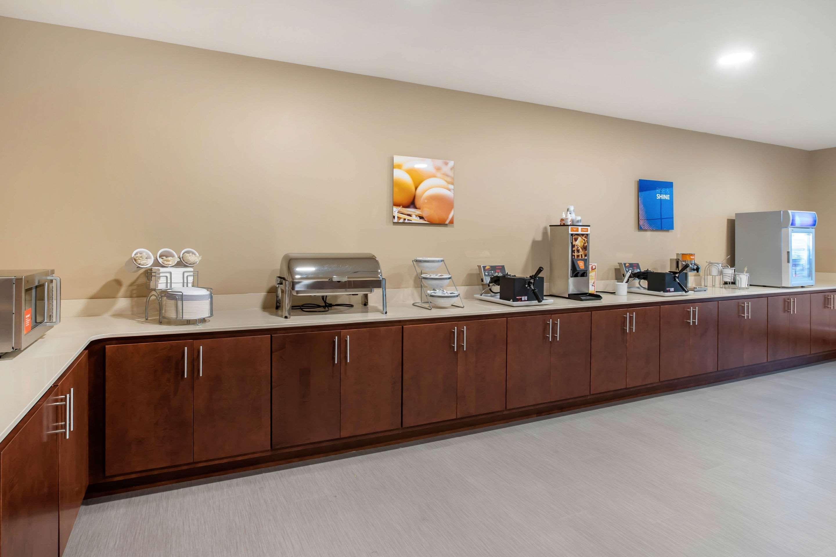 Comfort Inn & Suites Ames Near Isu Campus Kültér fotó