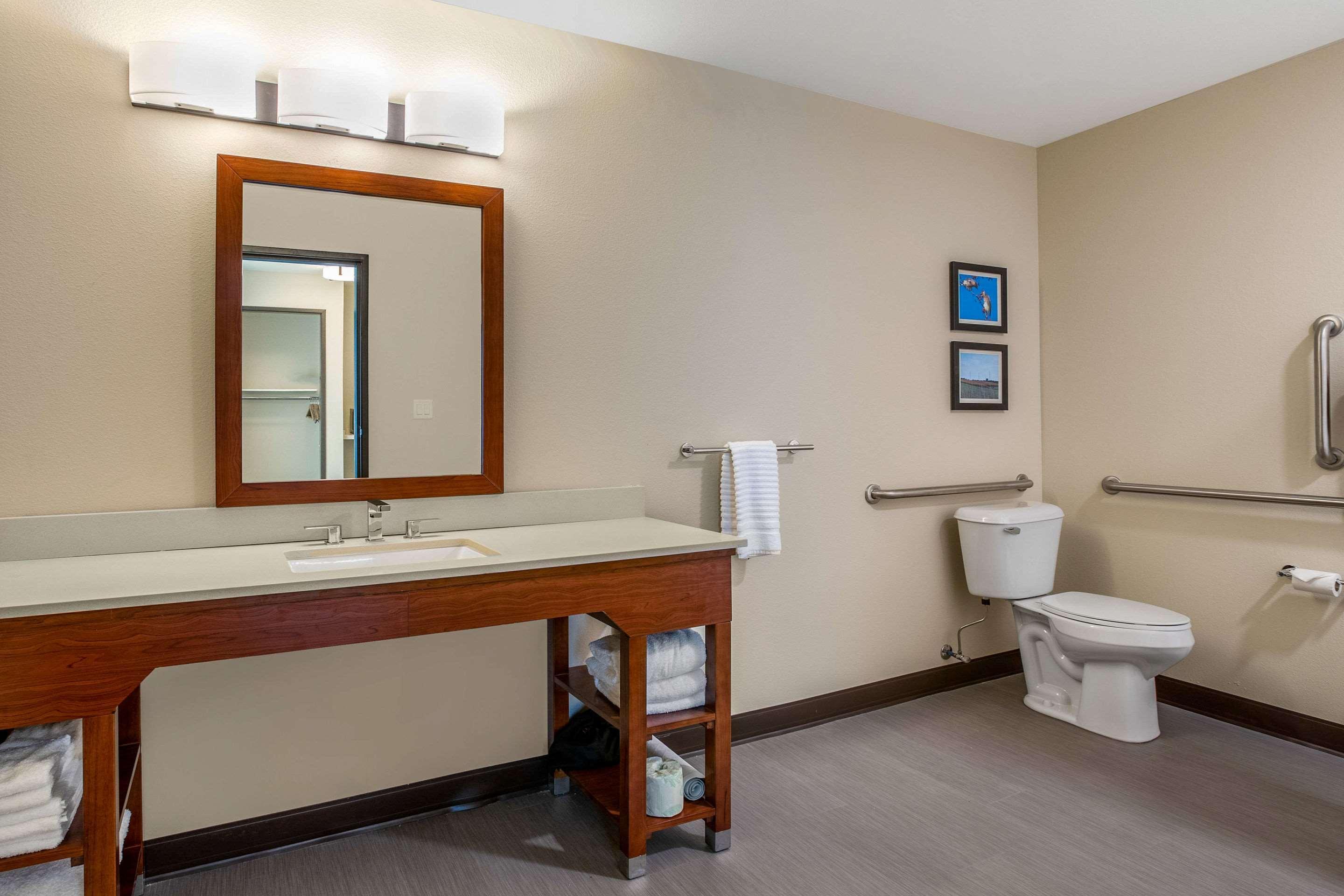 Comfort Inn & Suites Ames Near Isu Campus Kültér fotó