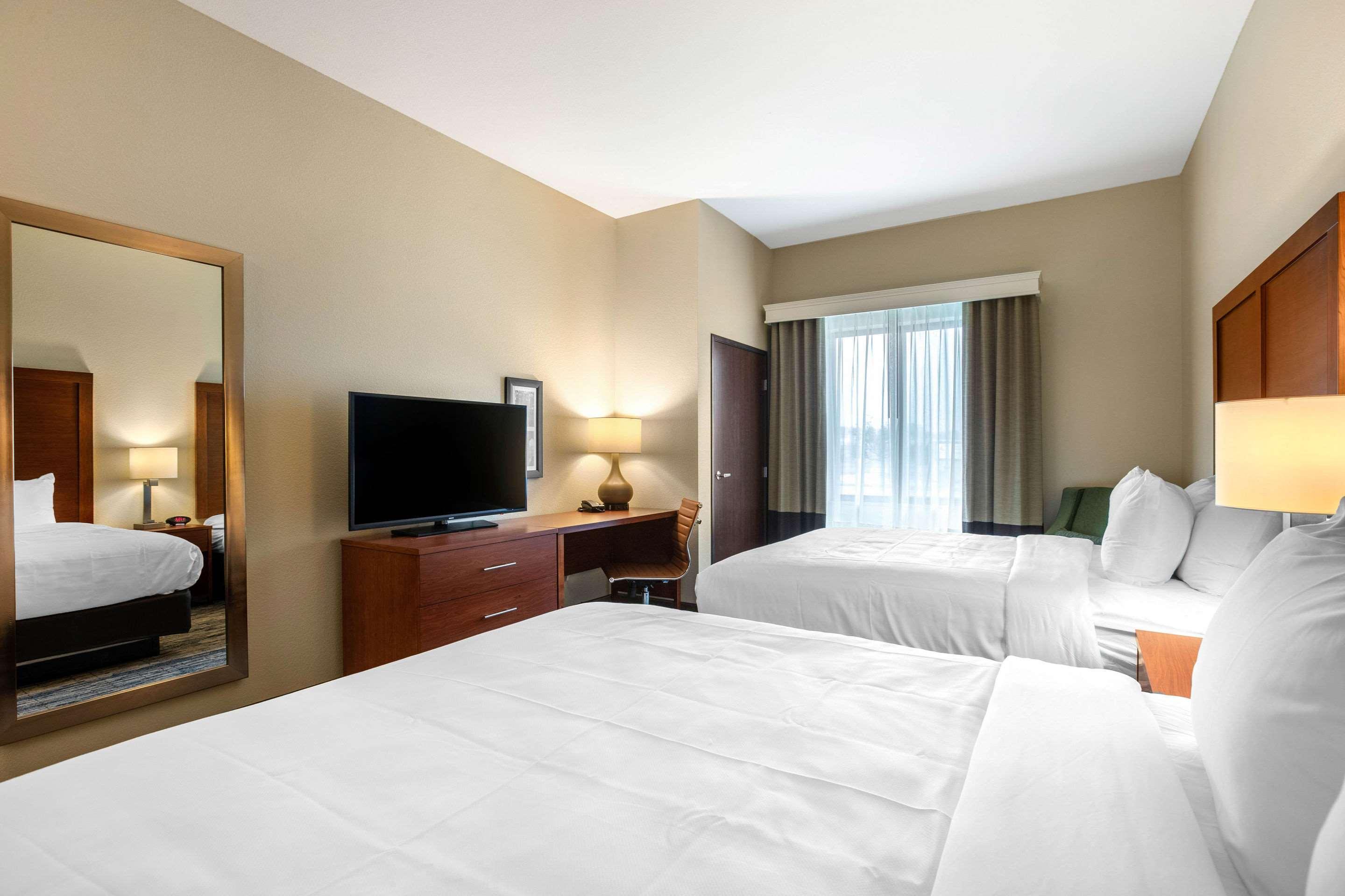Comfort Inn & Suites Ames Near Isu Campus Kültér fotó