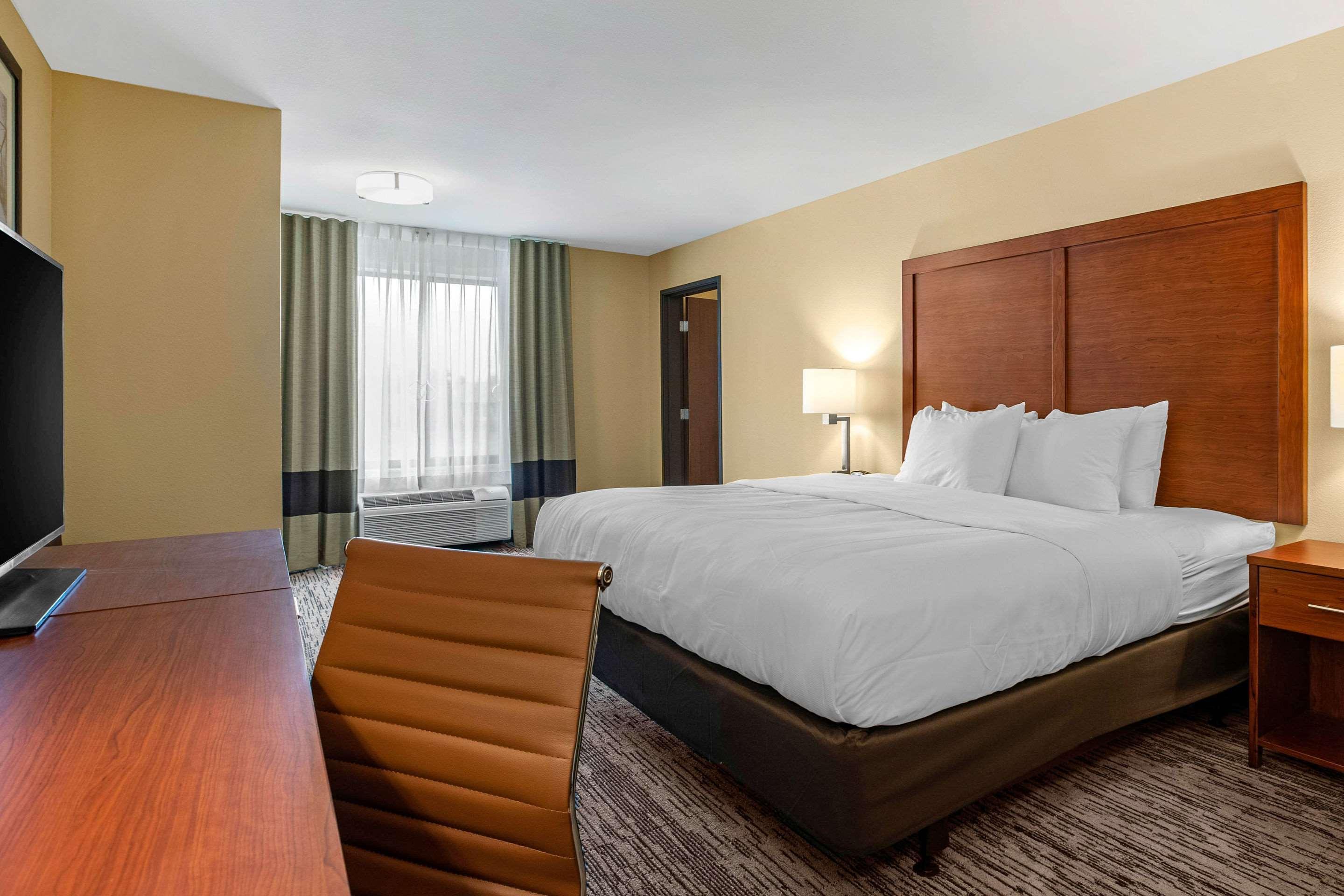 Comfort Inn & Suites Ames Near Isu Campus Kültér fotó