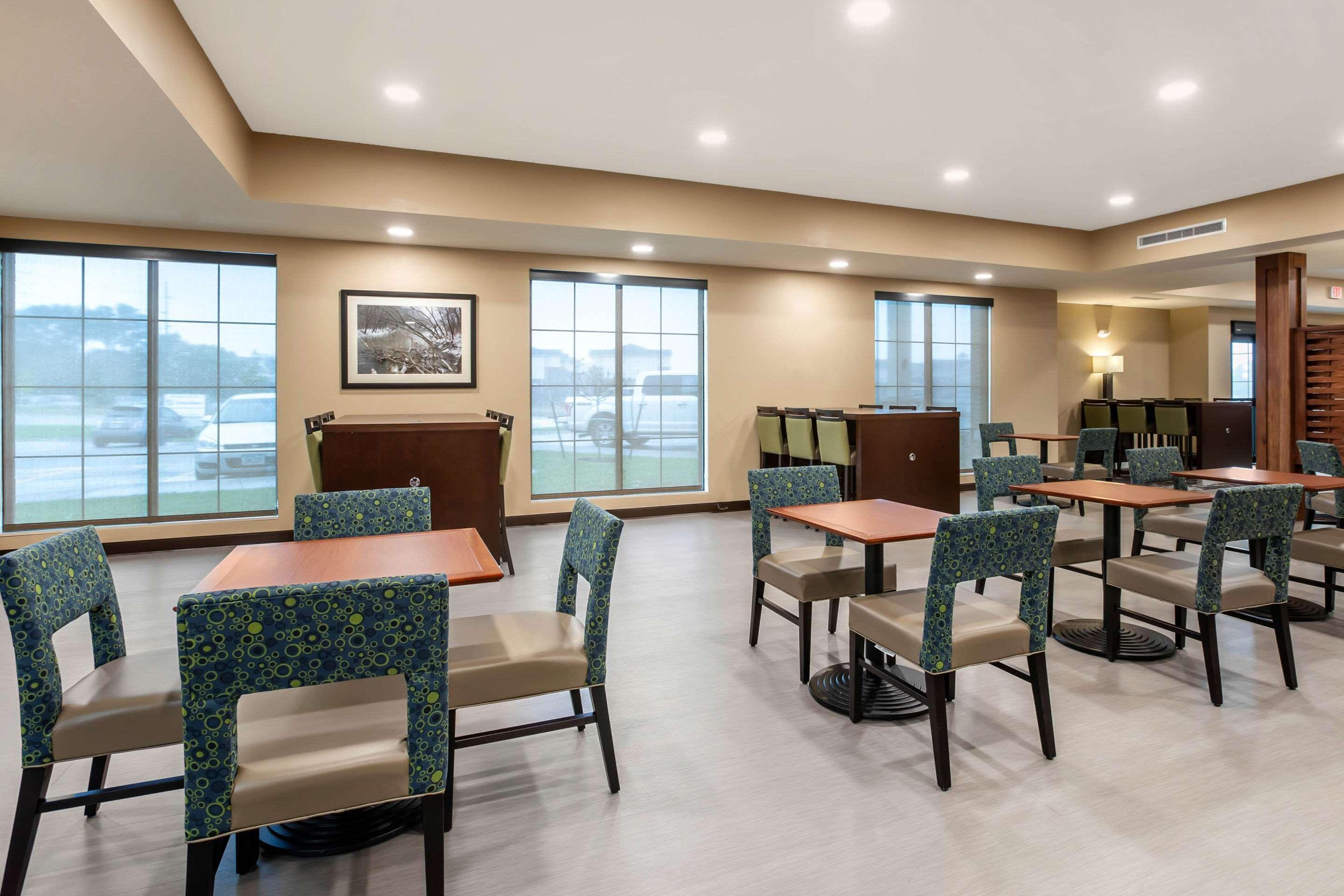 Comfort Inn & Suites Ames Near Isu Campus Kültér fotó