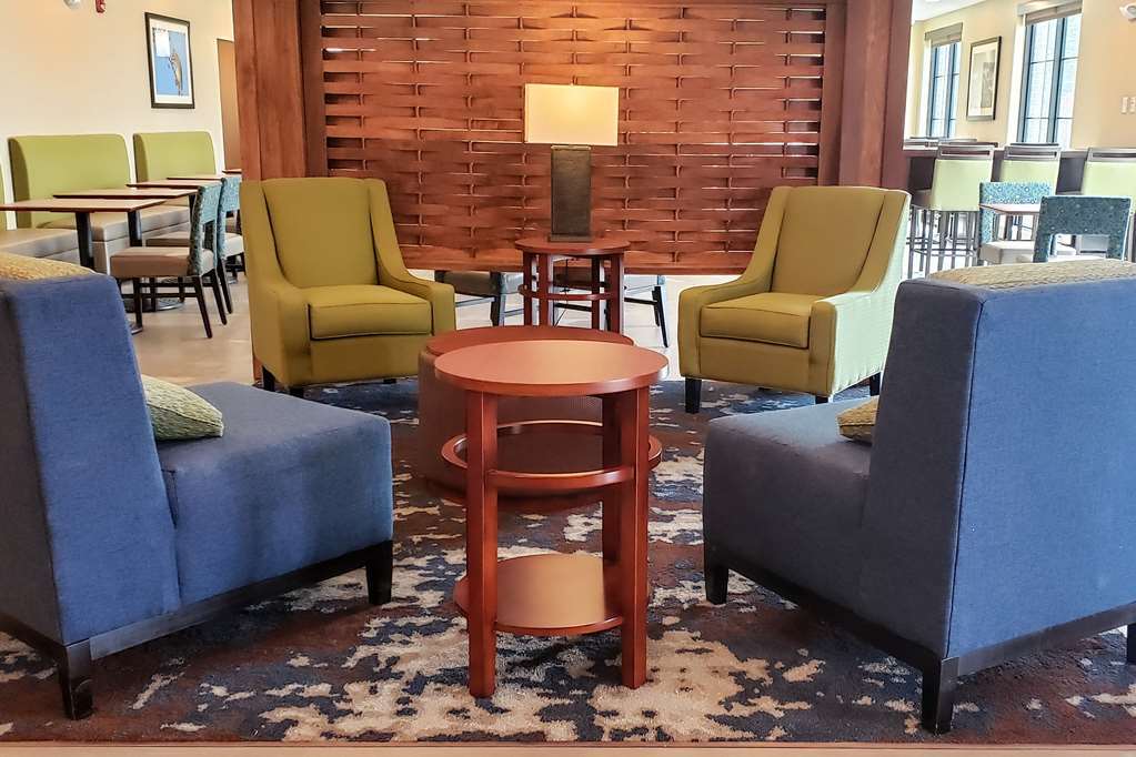 Comfort Inn & Suites Ames Near Isu Campus Beltér fotó