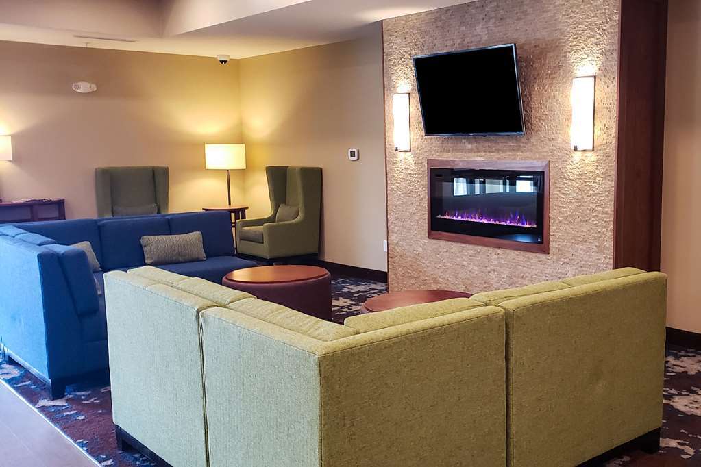 Comfort Inn & Suites Ames Near Isu Campus Beltér fotó